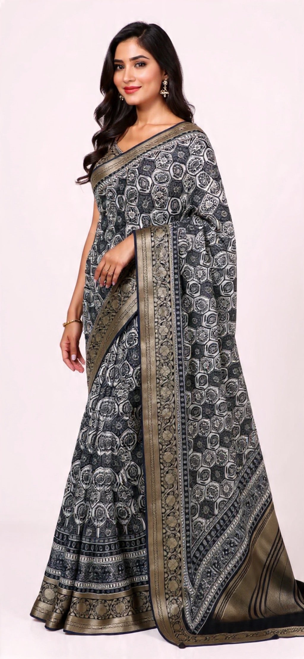 Black and White Patterned Saree - Viscos Dola Fabric Weaving Work | Pooja Textile